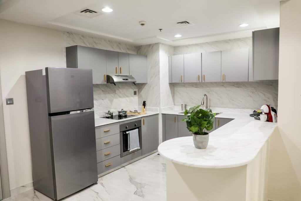 Deal!!! Brand New 1 Bed Condo In The Heart Of Dubai Marina Екстер'єр фото